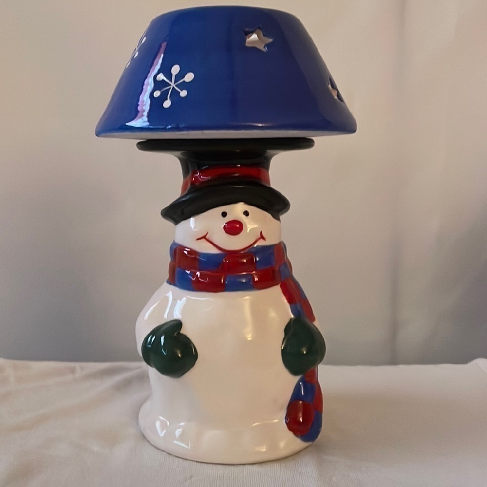 NIB Snowman votive candle lamp.